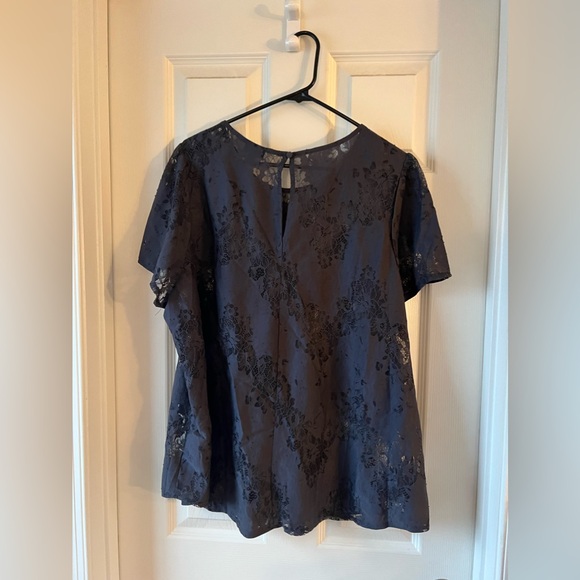 Torrid Abbey Lace Short Sleeve Blouse Size 2 - Picture 9 of 9